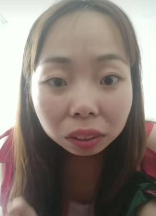 几乎所有的快手大网红都去她直播间刷礼物,嘟嘟姐也成为了互联网上一