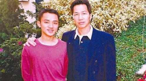 王祖蓝清明节晒视频追忆父亲温情满满感人至深