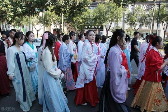 一套适合小型工作室的汉服创业方案(上)
