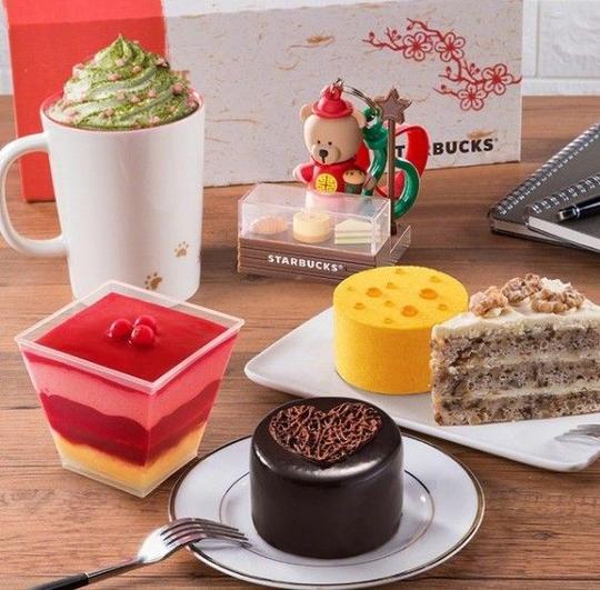 starbucks星巴克2018新年蛋糕礼盒系列_资讯_中国时尚