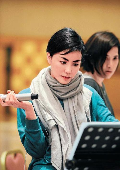 高冷王菲这么缺钱?演唱会狂赚1亿,又参加真人秀,拿3亿