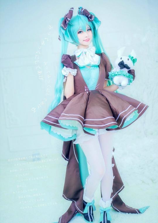 cos正片初音未来洋装miku酱