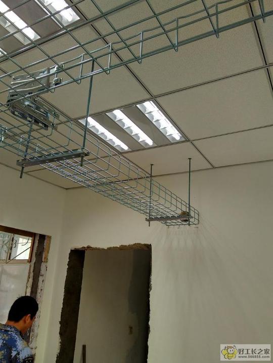 青岛徐州路部队机房装修效果图