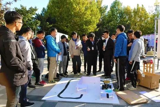 我校大学生创新创业训练计划项目暨科技作品成果展活动成功举办