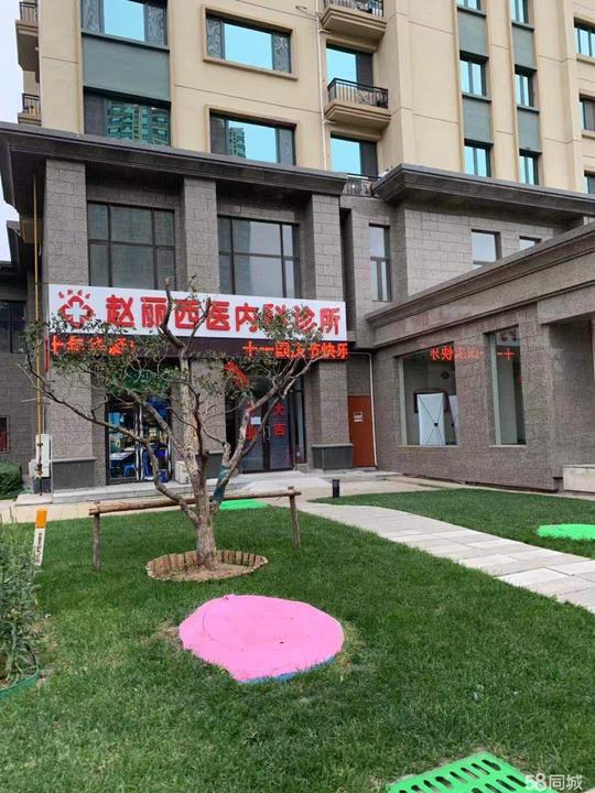 恒大名都内街门市运动中心旁小区单元门旁可做小生意