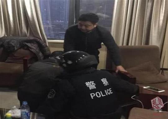 武汉一大型国企正开会高管遭员工挟持殴打