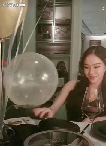 忘了给镜子中的自己美颜!又一抖音女神见光死
