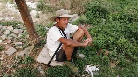 放羊真的挣钱吗?农村74岁大爷告诉你，20多只羊一年能挣多少钱?