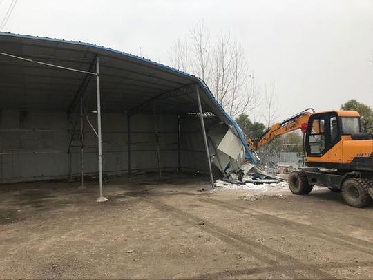 南谯区城管执法局依法拆除创业南路违法建设