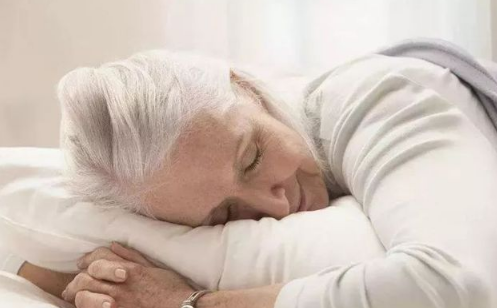 十点半睡觉真的很早吗?