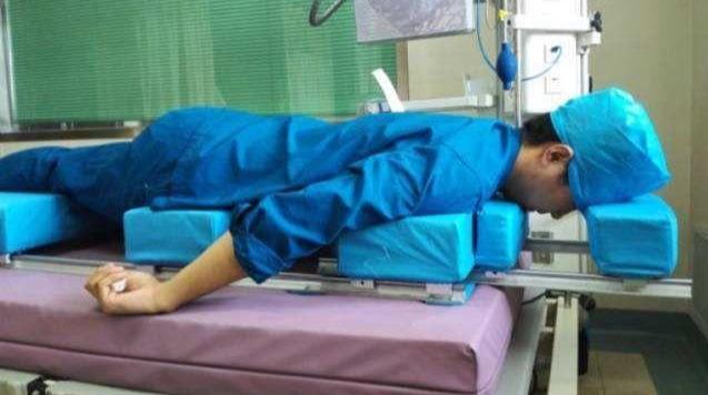 小孩喜欢趴着睡觉怎么纠正