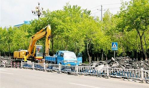 分流新横坪公路-深汕公路坪山段的客运及生活性交通.