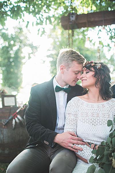 新婚夫妇_户外_图片大全—全景创意图库（quanjing.com）中国领先的正版图片视频素材网站