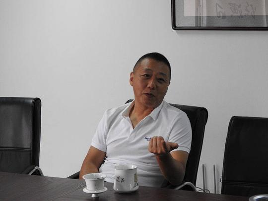 曹健正在点评创业项目