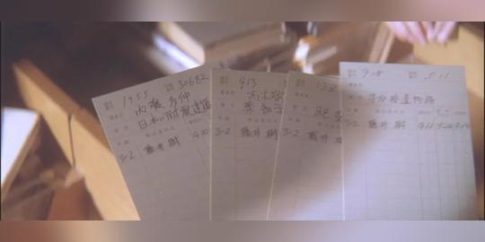 他沉默又温柔,找来图书馆里所有的冷门书籍,只为在借书卡上写