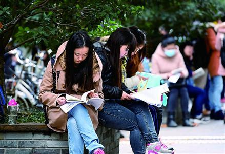 昔日考碗族当上了面试官公考面试怎样一举成