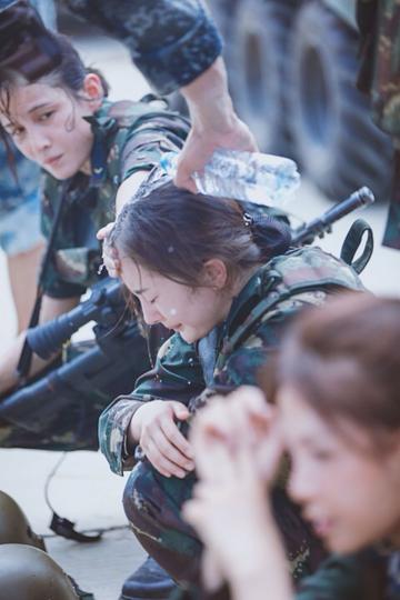 杨幂真正男子汉表情包