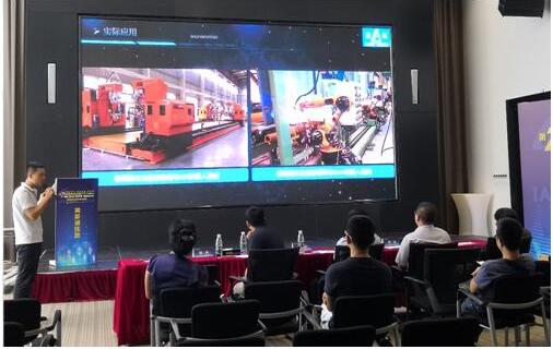 又在深入的实战体验中,体验到了目标管理,团队合作,风险评估等对创业