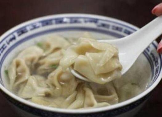 因弱视被逼创业,大学生开馄饨店20天净赚一万