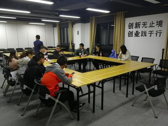 长塘创新创业街举办"市直机关单位及国企面试辅导"专场培训