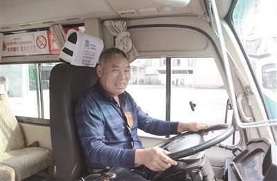 新昌农村交通:从班车到招手车到"村村通公交"