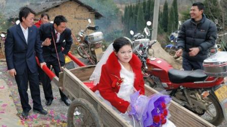 农村单身汉有福气了,婚姻法新规明年正式实施,快告诉家人吧