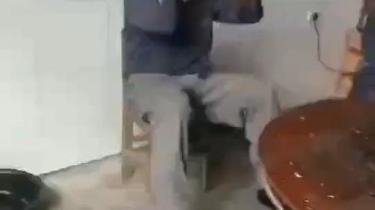 不会剪辑但我觉得这是一个很好的鬼畜素材有大哥制作的话记得叫我