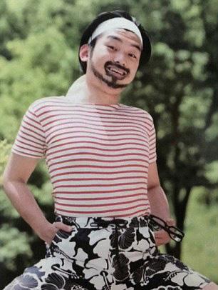 造型百变,充满了喜感.-韩高中生拍搞怪毕业照风靡全国
