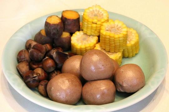 舌尖上的乡愁!龙泉&lt;/strong&gt;菌菇家宴慰借游子