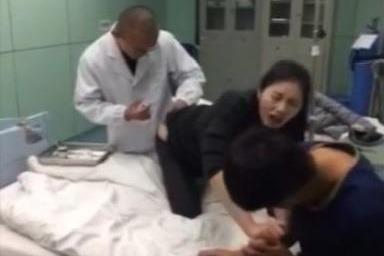 视频:精彩搞笑打针现场合集，你们都是戏精啊!
