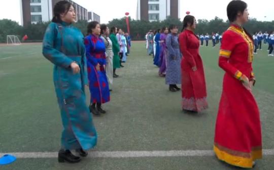 包头蒙古族中学生校园广播操《土尔扈特之韵》