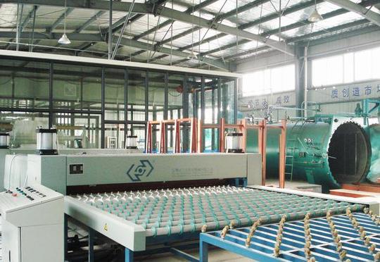 家具玻璃加工厂生产优质(金晶信义)超白钢化玻璃质量稳定