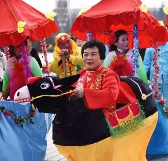 滨海百姓春晚,平凡人的大舞台|让民俗文化留住一抹乡愁