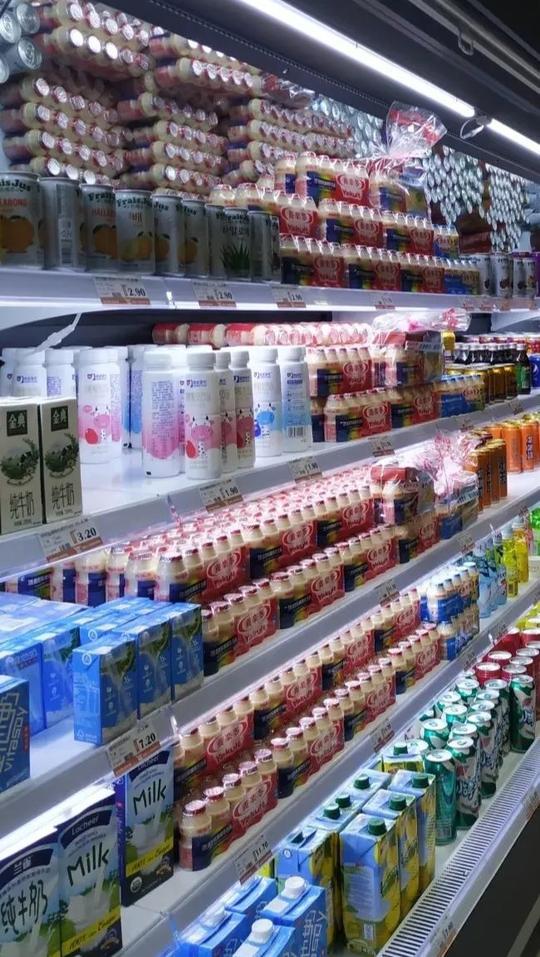 冒险饮料成堆卖，真的“甜”吗?媒体调查临期食品relaxedsecret(图3)