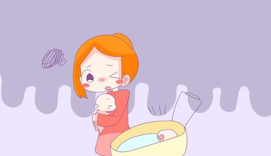 “最强宝妈”火了，上班带娃两不误!网友:女子本弱，为母则刚