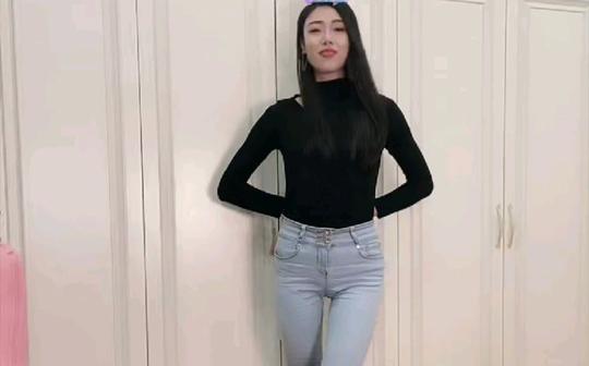 能再不能为你跳支舞?火爆抖音的小姐姐直播间跳的《白狐》完整版