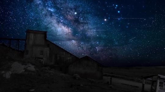 4k夜晚星空银河系延时拍摄_3840x2160_高清视频素材