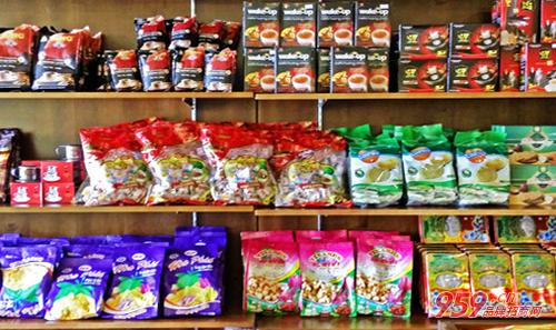 开实体店,选址不能偏,临街或开在超市内,菜市场旁都是比较好的选择.