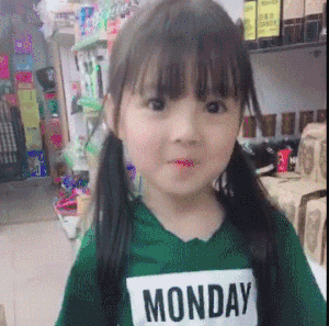 做鬼脸可爱吓人表情包