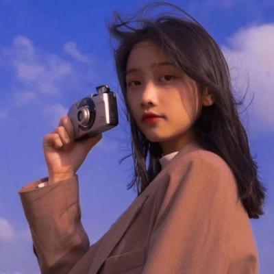 “爱是一场盛大的冒险，没有说明是我对夏天和你的遗憾。”情侣头像,情侣,一对两张,抖音,ins风