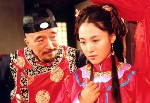 把李保田所扮演的喜来乐这个角色既怕老婆,又对赛西施念念不忘的纠结