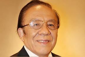 杨洪基