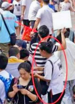 火车站又出“新骗局”，骗术简单，遇上很难躲开，提醒家人别大意
