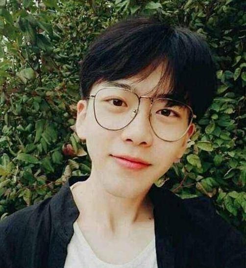 费启鸣:抖音的老一辈了,很多人脸盲分不清谁是乔万旭,谁是费启鸣