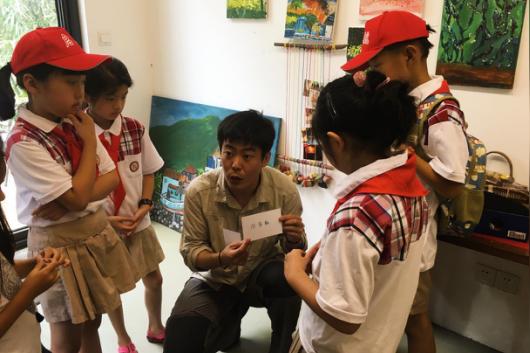 太扎心!创业青年放弃铁饭碗做教育:爱无小事
