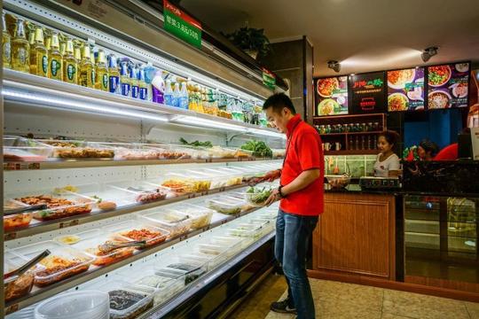 科技正文适合年轻人创业项目:小吃店加盟一种适合当地消费者口味
