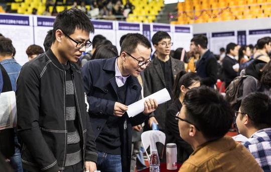 大学毕业以后，工资最高和最低的专业都有哪些?985学姐告诉你!