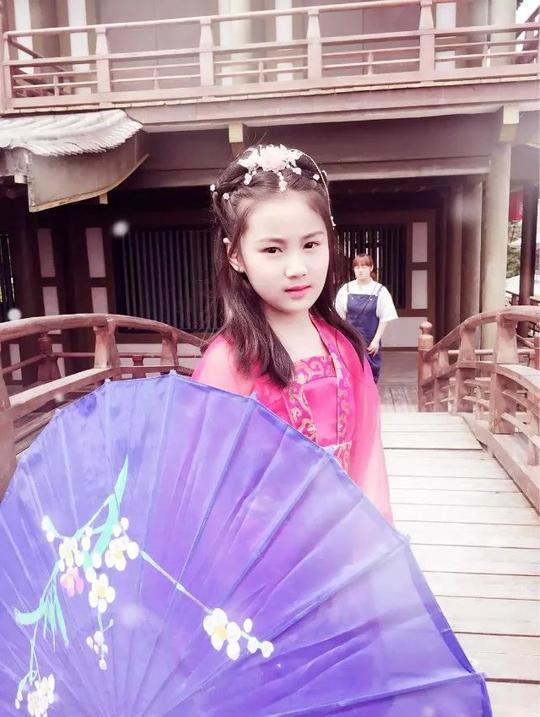 中国唐城襄阳九岁小美女佳佳宝贝(古风照)
