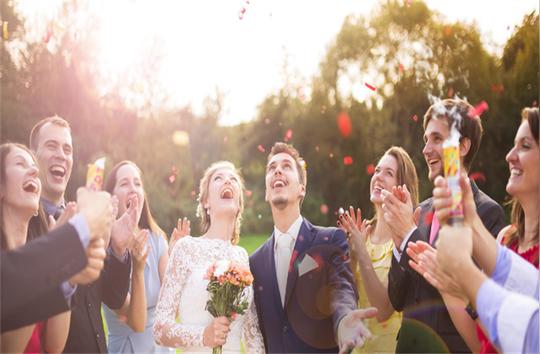 抖音上最火的婚礼祝福语,抖音最浪漫的婚礼祝福语