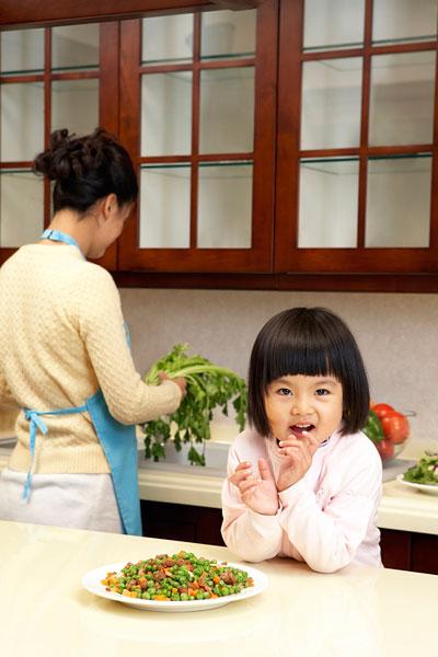 妈妈在家做饭_图片大全—全景创意图库（quanjing.com）中国领先的正版图片视频素材网站